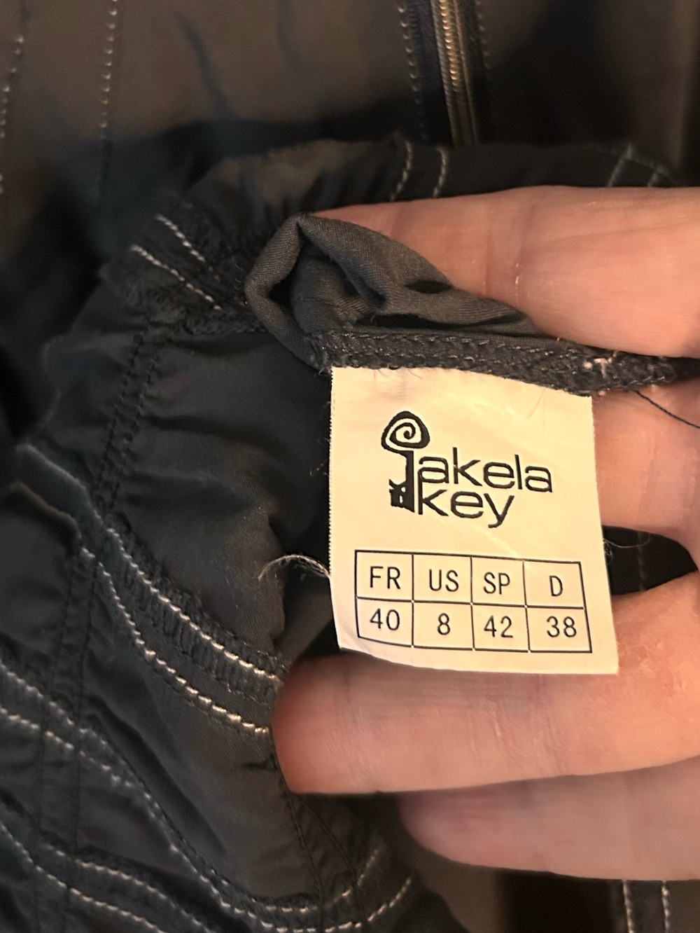 Akela Key asymmetrical dress - Picture 15 of 15